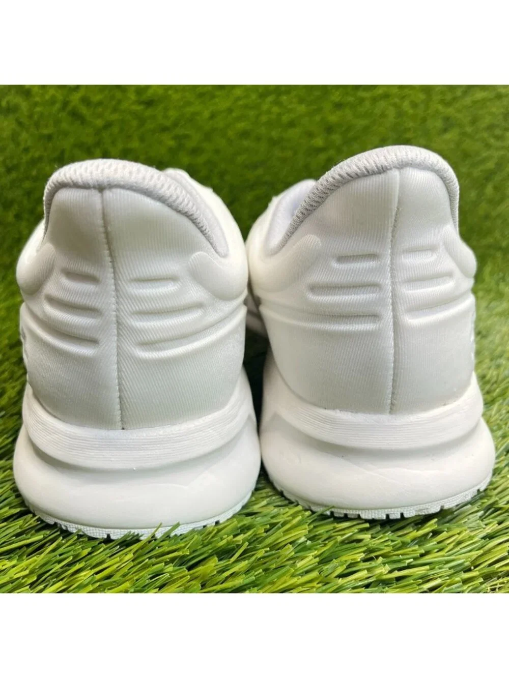 Kuru Shift Womens Size 7.5 White Athletic Walking Anti-Slip Shoes Sneakers